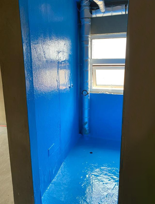 她家防水做成这样是要做游泳池吗？防水到底怎么做才恰...